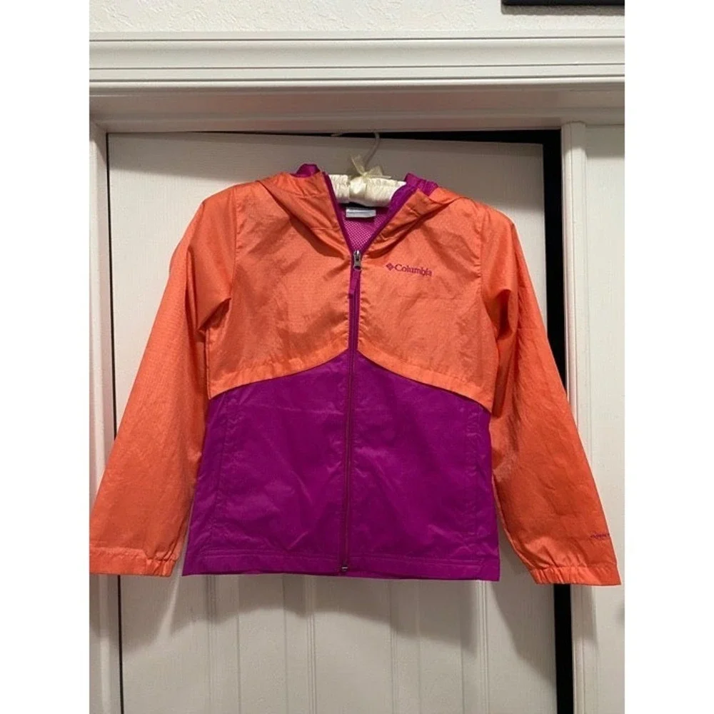Columbia jacket and T-shirts, (4pc lot) ages‎ 6-8, Girl